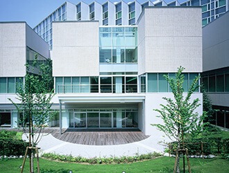 リハビリテーション病棟　正面の外観